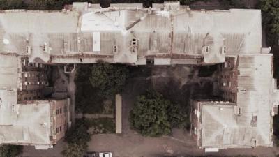 Будинок “Слово”, наш час, вид з коптера. Фото:сайт Нове українське кіно