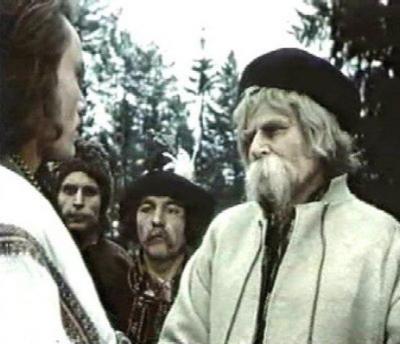 Вескляров (праворуч) в образі діда Петрія – дебют в кіно. Кадр з фільму В. Іванова «Олекса Довбуш». Фото: КВІДО. Київ від минулого до майбутнього
