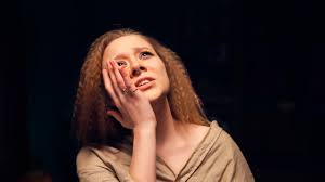 Співачка Povin