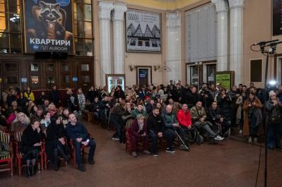 Перші слухачі на відкритті «Інструменту». Фото: Максим Козицький