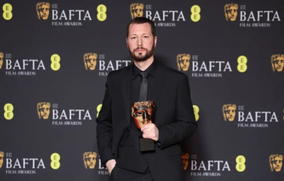 Мстислав Чернов на нагородженні «BAFTA» за стрічку «2000 метрів до Андріївки».Фото з відкритих джерел