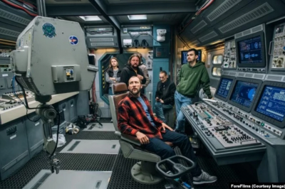 Кадр зі зйомок фільму «Ти – космос». Фото: Українська правда