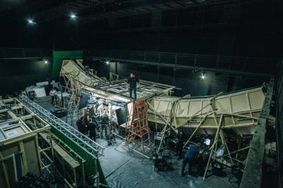 Кадр зі зйомок фільму «Ти – космос». Фото: Українська правда